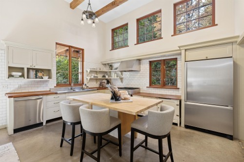 947 22Nd Street, West Vancouver, BC 