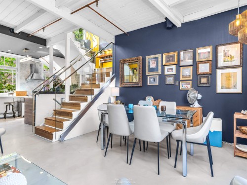 83 Alexander Street, Vancouver, BC 