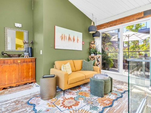 83 Alexander Street, Vancouver, BC 