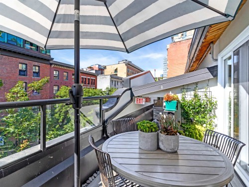 83 Alexander Street, Vancouver, BC 