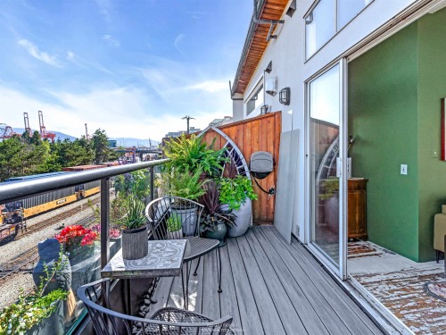 83 Alexander Street, Vancouver, BC 