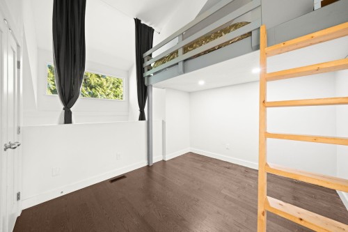 4707 Cedarglen Place, Burnaby, BC 