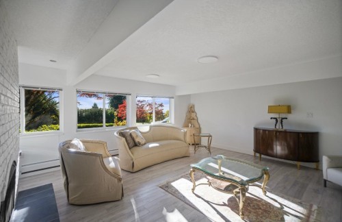 1257 Chartwell Place, West Vancouver, BC 