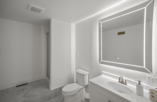 1257 Chartwell Place, West Vancouver, BC 