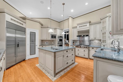 2398 Constantine Place, West Vancouver, BC 