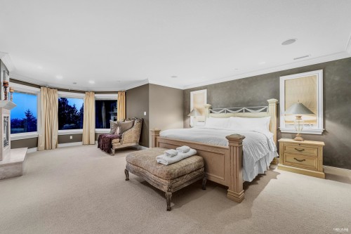 2398 Constantine Place, West Vancouver, BC 