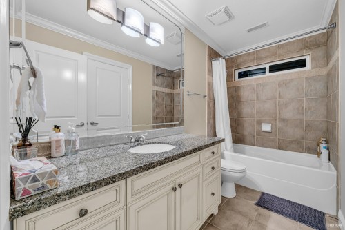 2398 Constantine Place, West Vancouver, BC 