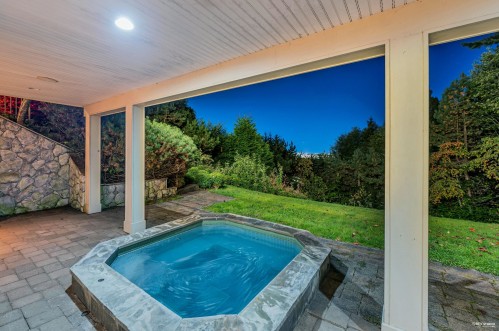 2398 Constantine Place, West Vancouver, BC 