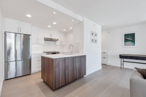 1608-198 Aquarius Mews, Vancouver, BC 