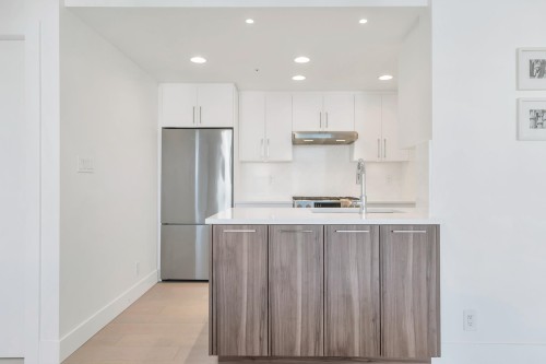 1608-198 Aquarius Mews, Vancouver, BC 