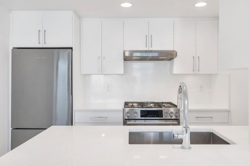 1608-198 Aquarius Mews, Vancouver, BC 