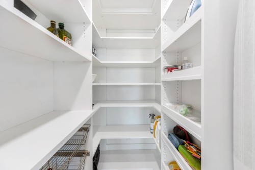 1608-198 Aquarius Mews, Vancouver, BC 