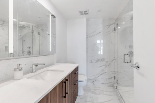 1608-198 Aquarius Mews, Vancouver, BC 