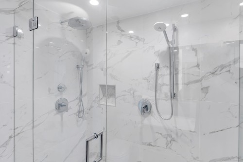 1608-198 Aquarius Mews, Vancouver, BC 