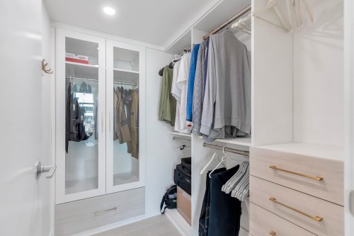 1608-198 Aquarius Mews, Vancouver, BC 