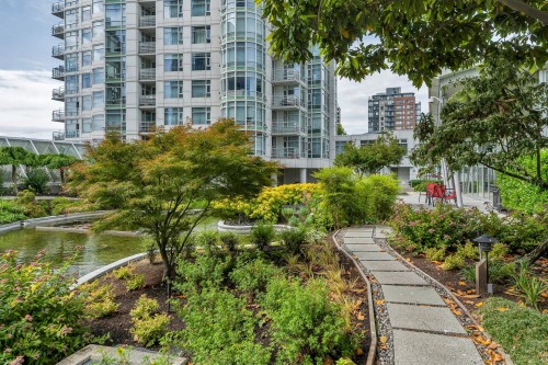 1608-198 Aquarius Mews, Vancouver, BC 