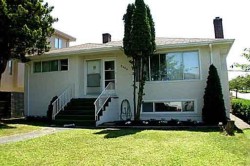 2606 23rd Avenue E Vancouver, BC V5R 1A6
