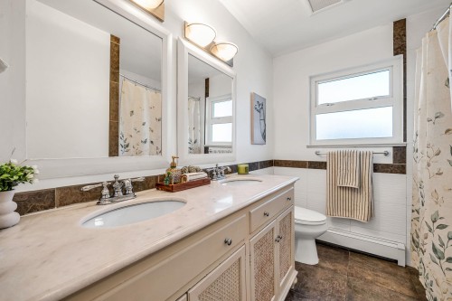 3191 8Th Avenue E, Vancouver, BC 