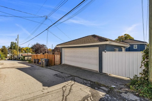 3191 8Th Avenue E, Vancouver, BC 