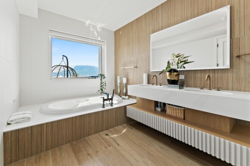 5747 Newton Wynd, Vancouver, BC 