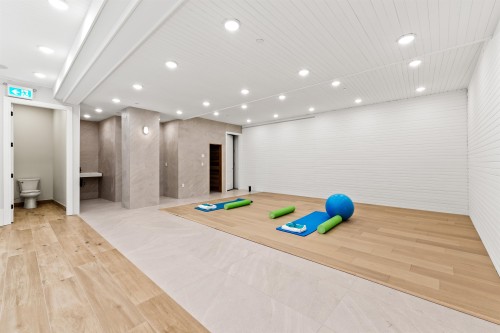 5747 Newton Wynd, Vancouver, BC 