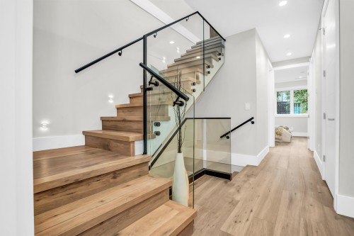 2380 Marine Drive, West Vancouver, BC 