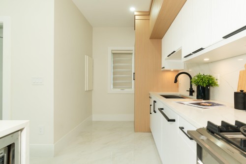 1552 66Th Avenue W, Vancouver, BC 