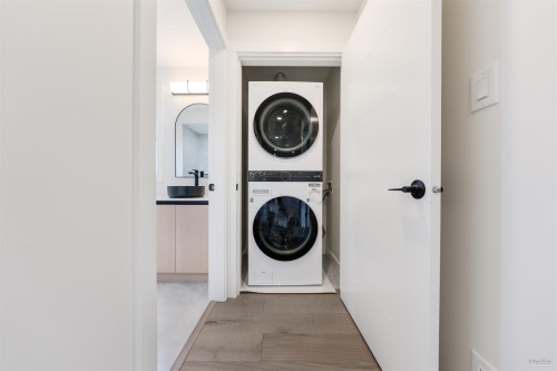 202-5092 Slocan Street, Vancouver, BC 