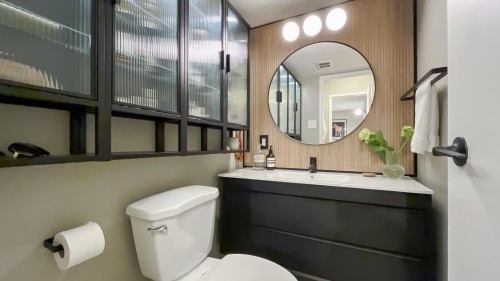 102-2016 Fullerton Avenue, North Vancouver, BC 