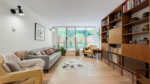 102-2016 Fullerton Avenue, North Vancouver, BC 