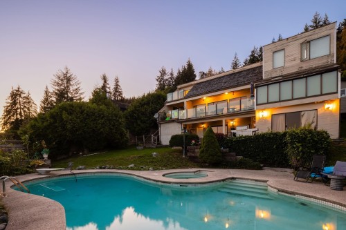 1591 Chartwell Drive, West Vancouver, BC 