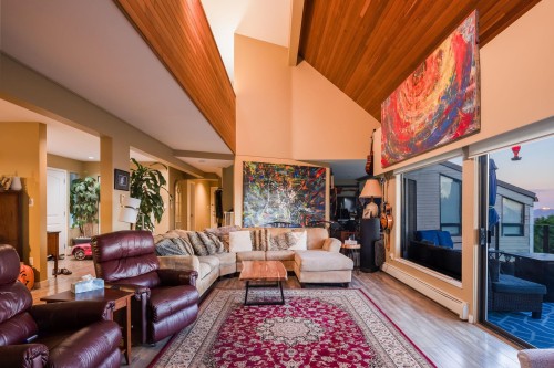 1591 Chartwell Drive, West Vancouver, BC 