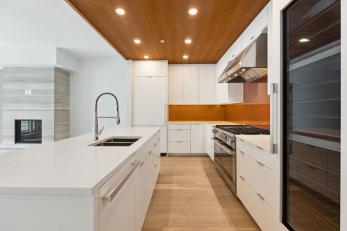 503-6707 Nelson Avenue, West Vancouver, BC 