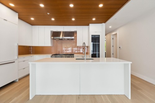 503-6707 Nelson Avenue, West Vancouver, BC 