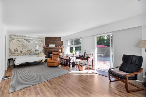 815 29Th Street E, North Vancouver, BC 