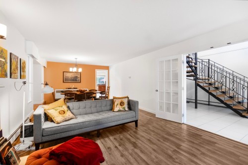 815 29Th Street E, North Vancouver, BC 