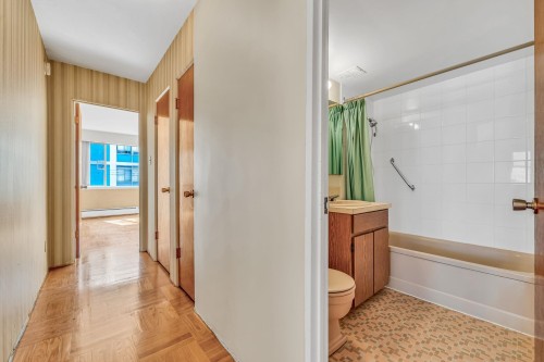 301-1050 Chilco Street, Vancouver, BC 