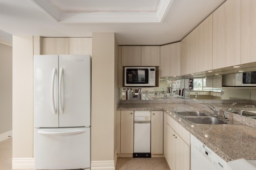 1009-1450 Pennyfarthing Drive, Vancouver, BC 