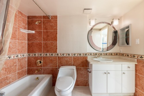 1009-1450 Pennyfarthing Drive, Vancouver, BC 