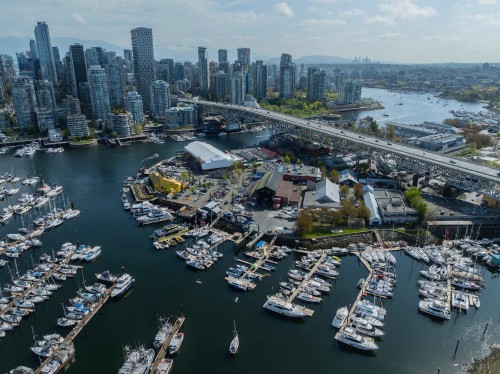 1009-1450 Pennyfarthing Drive, Vancouver, BC 