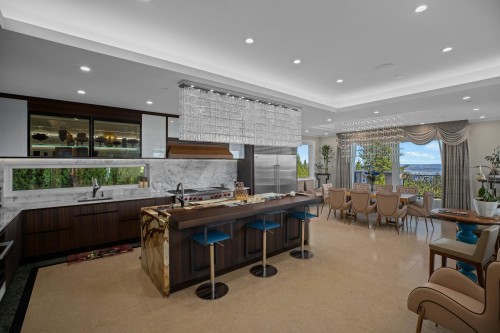 1436 Sandhurst Place, West Vancouver, BC 