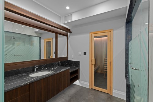 1436 Sandhurst Place, West Vancouver, BC 