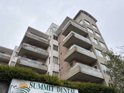 204-137 17th Street W North Vancouver, BC V7M 1V5