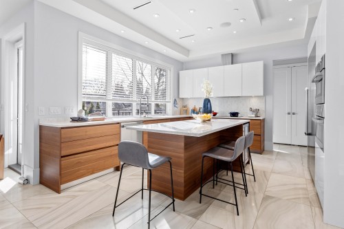 3726 35Th Avenue W, Vancouver, BC 