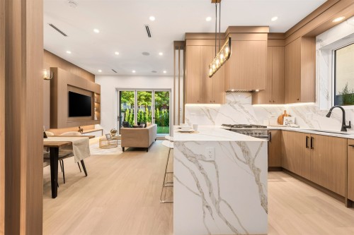 1-847 10Th Avenue E, Vancouver, BC 