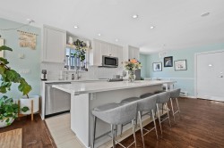 305-2110 Cornwall Avenue  Vancouver, BC V6K 1B4