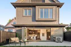 2-847 10th Avenue E Vancouver, BC V5T 2A9