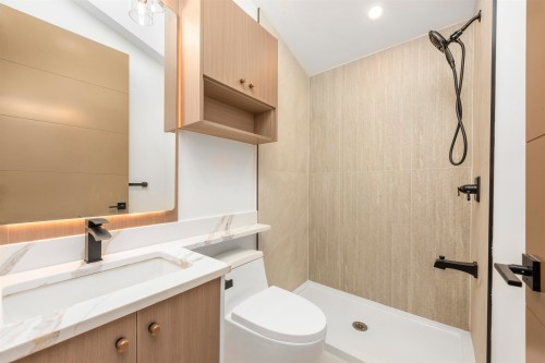 2-847 10Th Avenue E, Vancouver, BC 