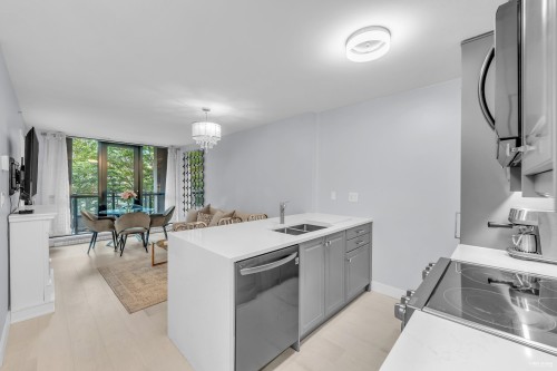 410-909 Mainland Street  Vancouver, BC V6B 1S3