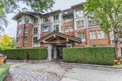 104-4883 Maclure Mews  Vancouver, BC V6J 5M8